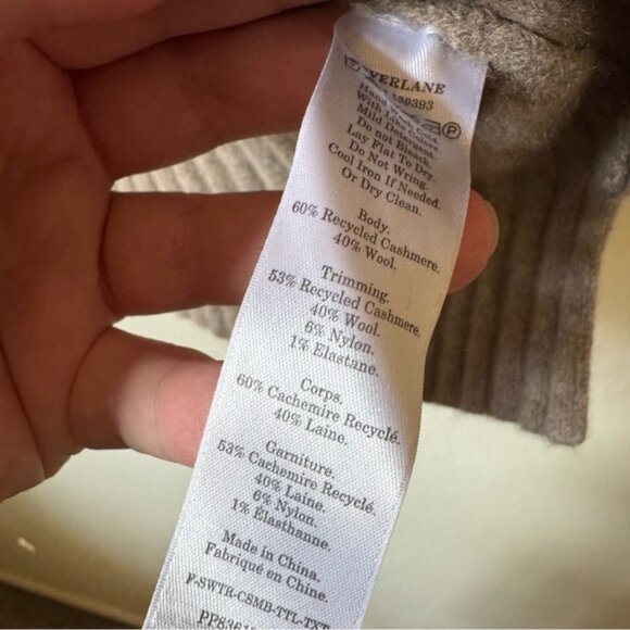 Everlane | Recycled Cashmere & Wool Turtleneck Sweater - Picture 6 of 8